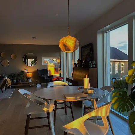 Living With The Host And The Dog Comfortable Double In A House In Séjour chez l'habitant *