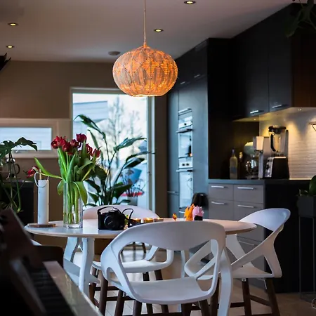 Living With The Host And The Dog Comfortable Double In A House In
